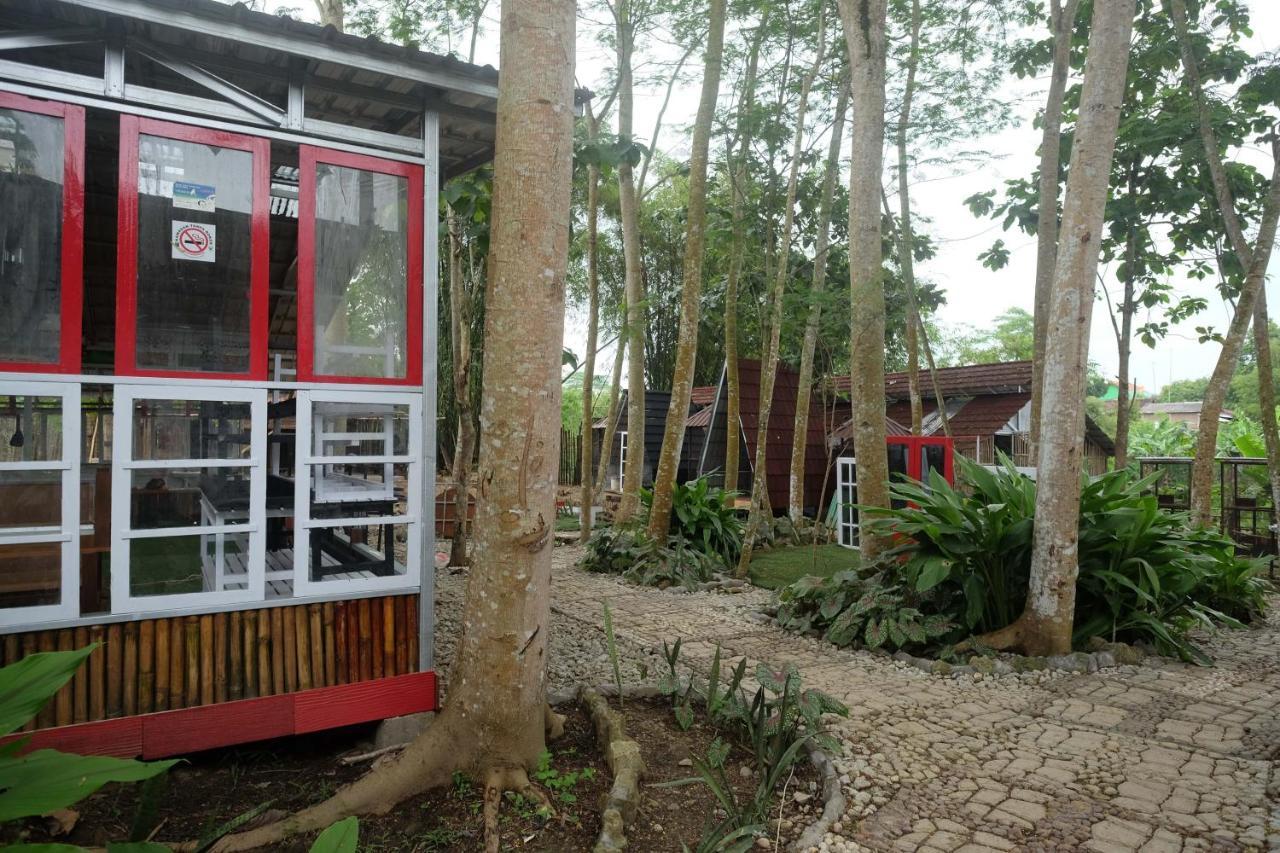 Urbanview Villa Lukulo Kebumen By Reddoorz Esterno foto
