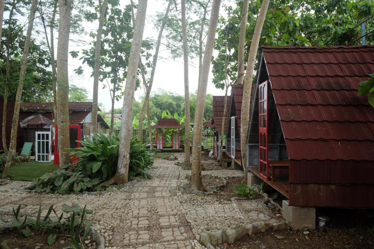 Urbanview Villa Lukulo Kebumen By Reddoorz Esterno foto