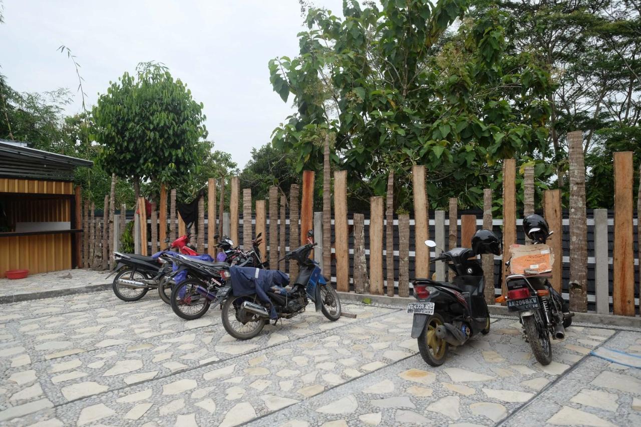 Urbanview Villa Lukulo Kebumen By Reddoorz Esterno foto